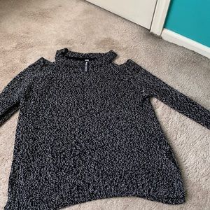 Design Lab Large cold shoulder sweater